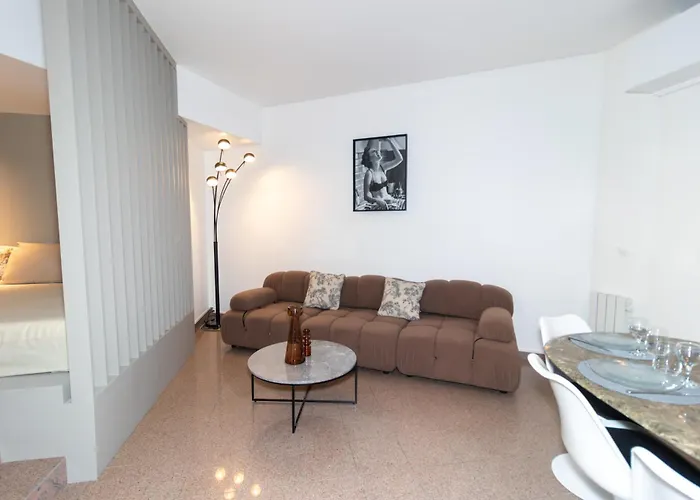 Apartment Pere Lachaise By Studio Prestige